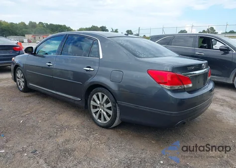 2011 Toyota Avalon Limited z USA, uszkodzony, nr VIN 4T1BK3DB2BU390008